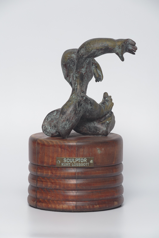 Evolution I — Frühe Mischtechnik-Figur des Wachsens